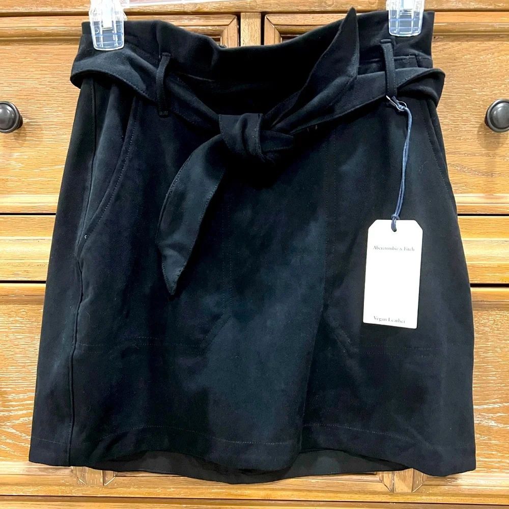 Mini skirt - Picture 1 of 5